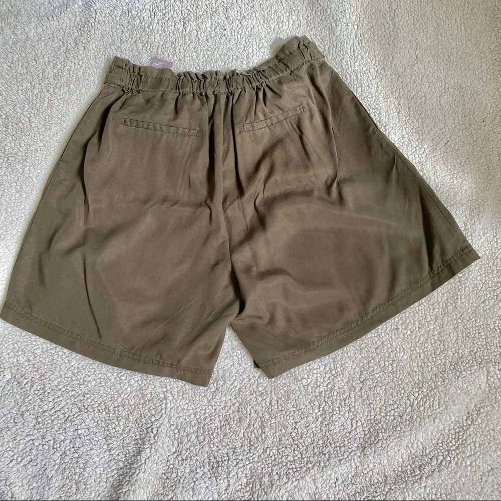 NANETTE LEPORE olive self tie belt shorts 12